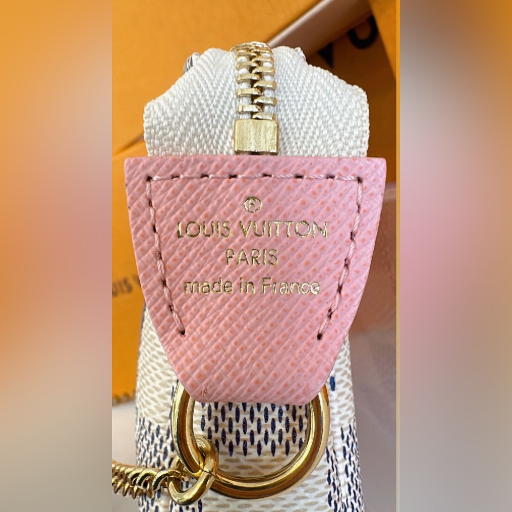 Authentic Louis Vuitton Limited Edition Damier Azur Mini Pochette 2018 ✨ - Picture 5 of 12